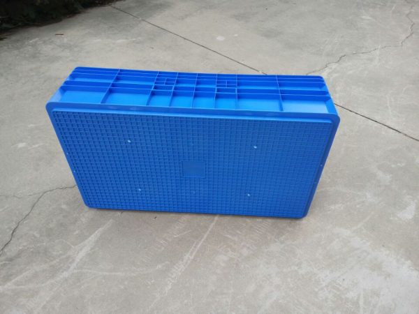 stackable turnover crate